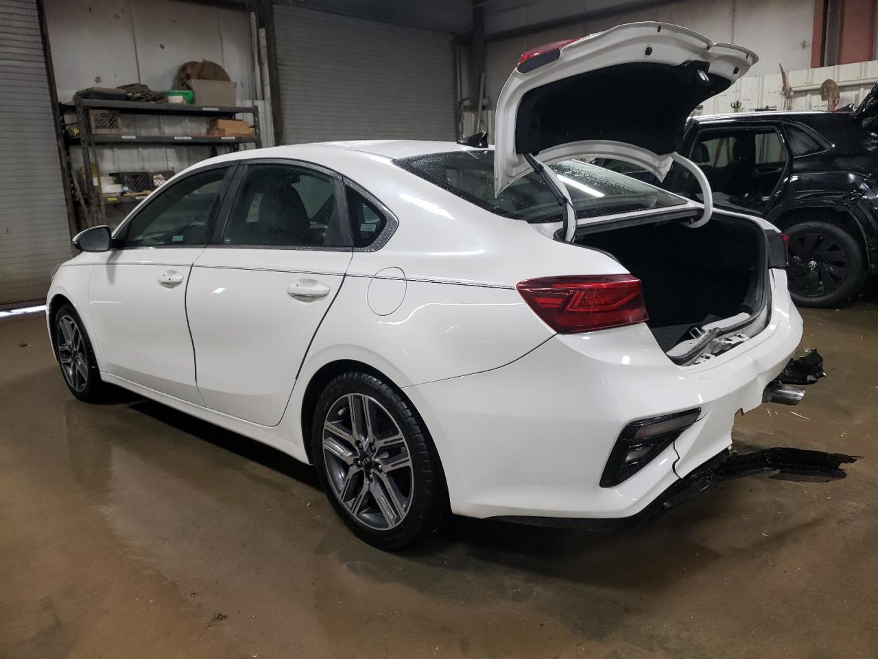 2019 KIA Forte VIN 3KPF54AD4KE035235 Copart auction photo, rear end damage thumbnail 2