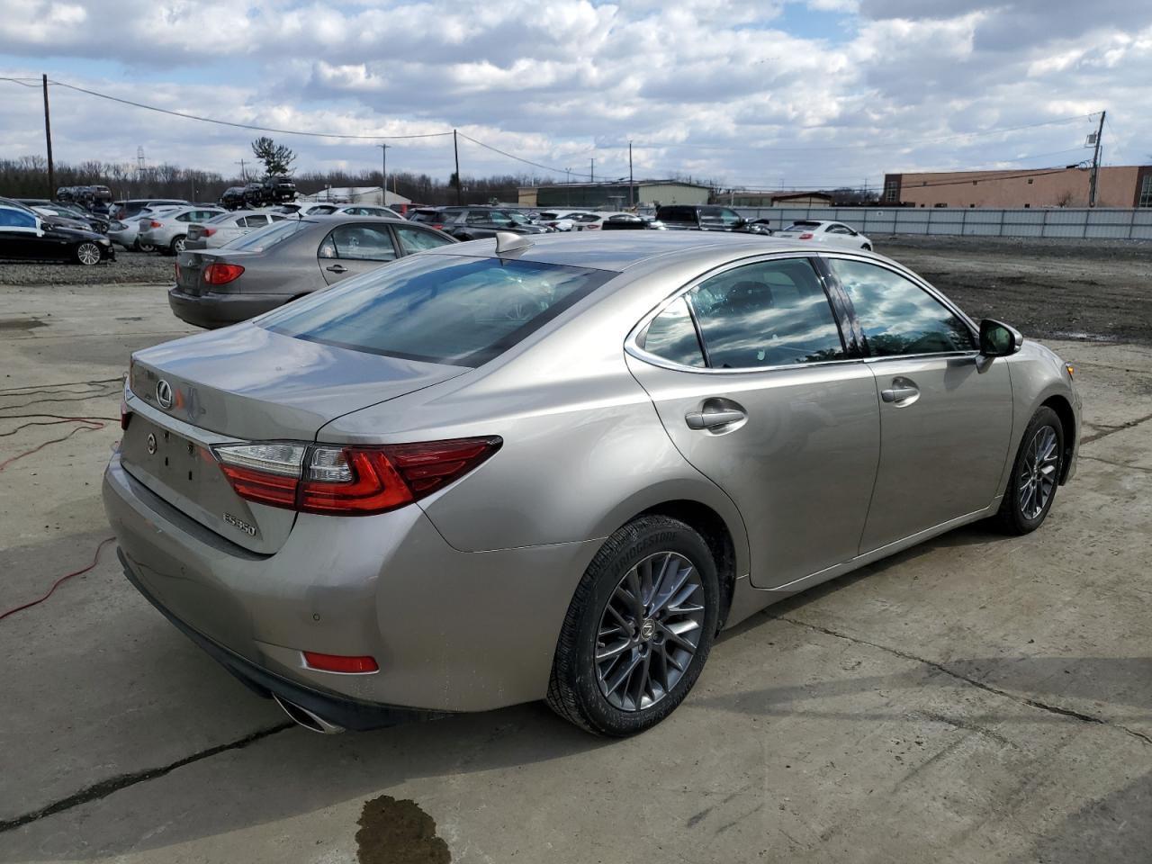 2018 Lexus ES VIN 58ABK1GG7JU114328 Copart auction photo, front end damage thumbnail 3