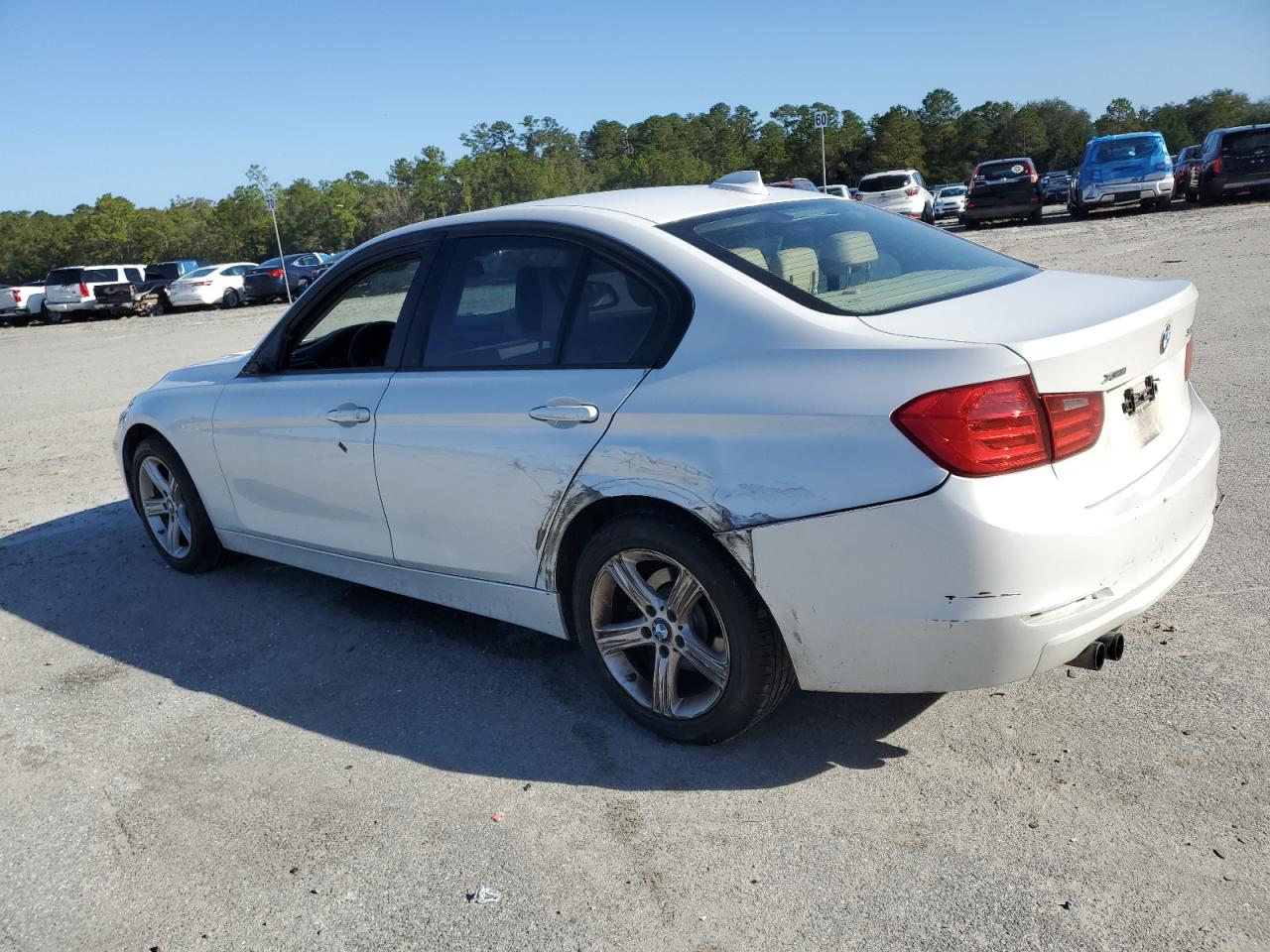 2013 BMW 3er VIN WBA3B5G56DNS03888 Copart auction photo, front end damage thumbnail 2