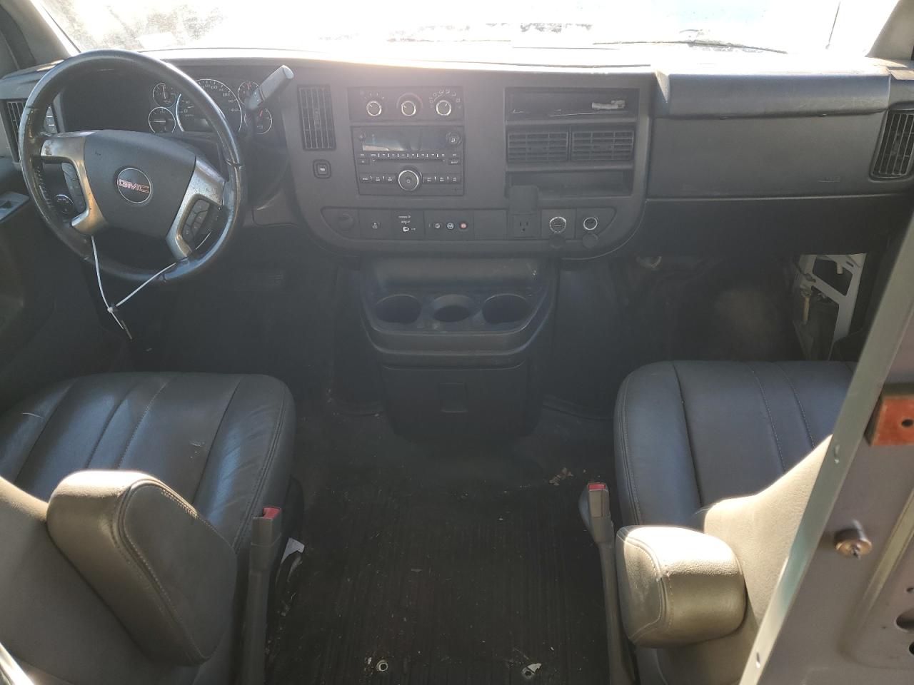 2015 GMC Savana VIN 1GTZ7TCG2F1268886 Copart auction photo, front end damage thumbnail 8