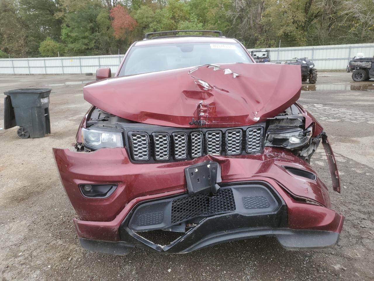 2019 Jeep Grand Cherokee VIN 1C4RJFAG0KC793207 Copart auction photo, front end / minor dent/scratches damage thumbnail 5