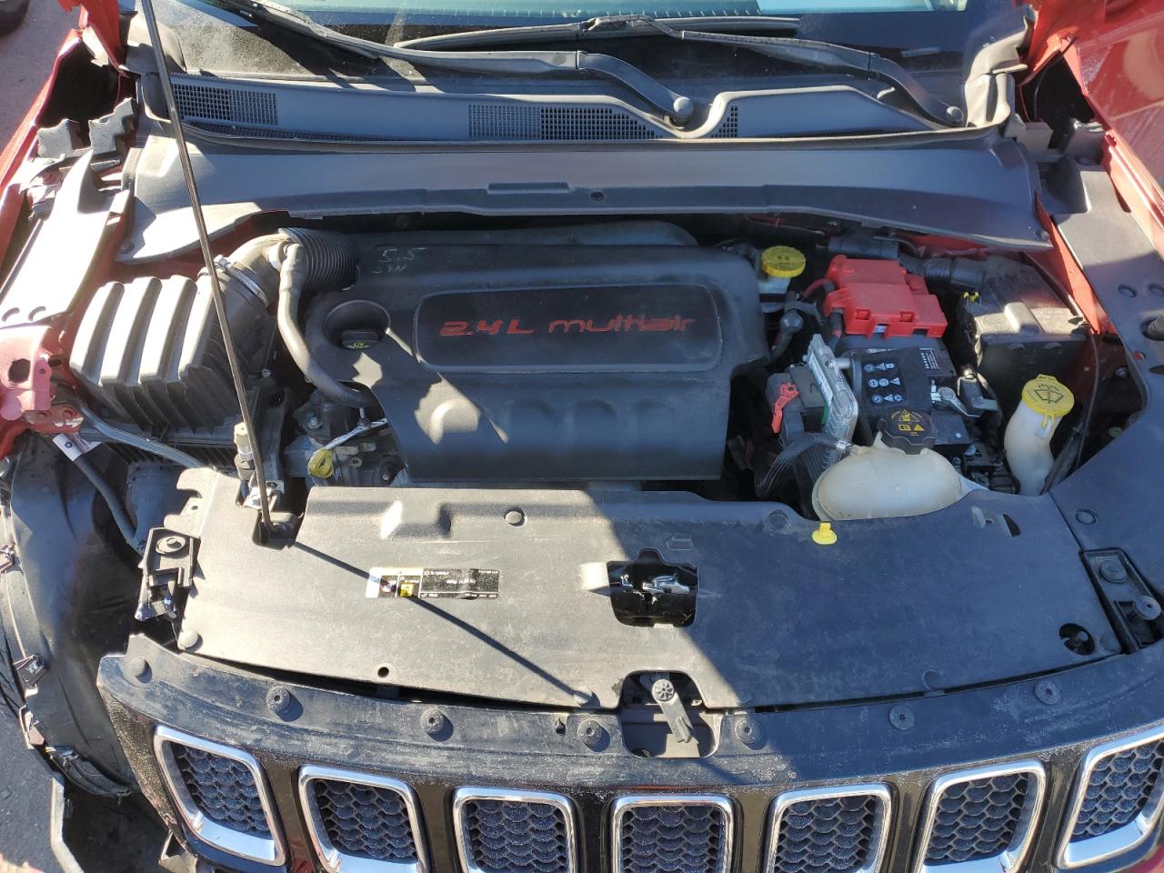 2019 Jeep Compass VIN 3C4NJCCB5KT819366 Copart auction photo, front end damage thumbnail 14