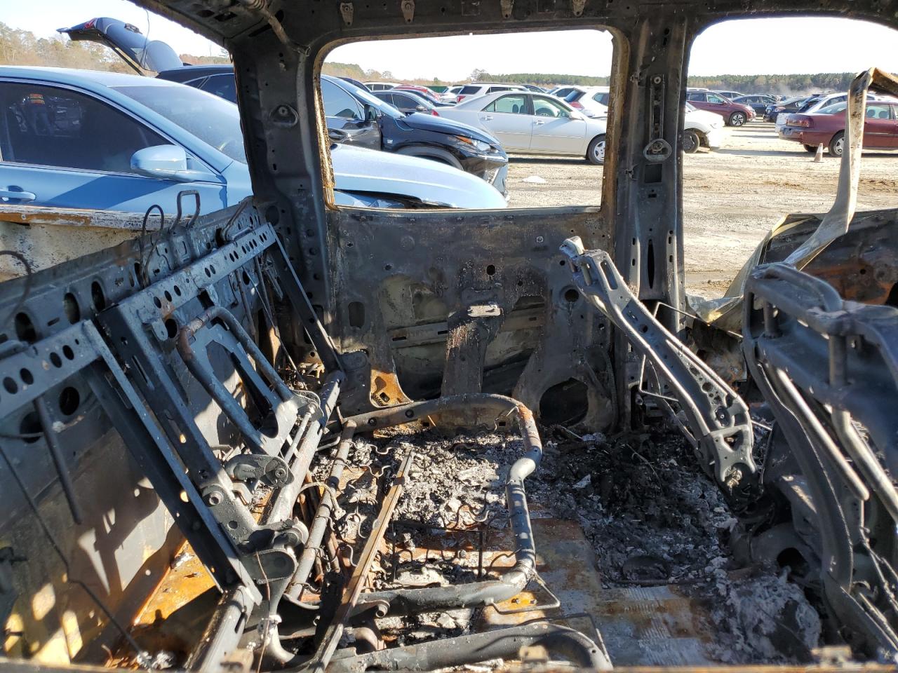 2018 Chevrolet Silverado VIN 3GCUKREC6JG203295 Copart auction photo, burn damage thumbnail 10
