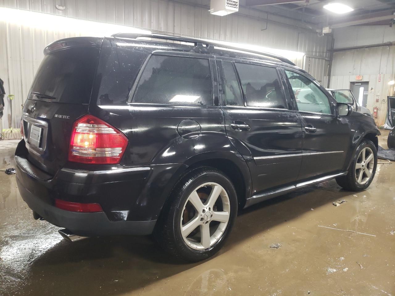 2009 Mercedes-Benz GL-klasse VIN 4JGBF25E09A528762 Copart auction photo, front end damage thumbnail 3