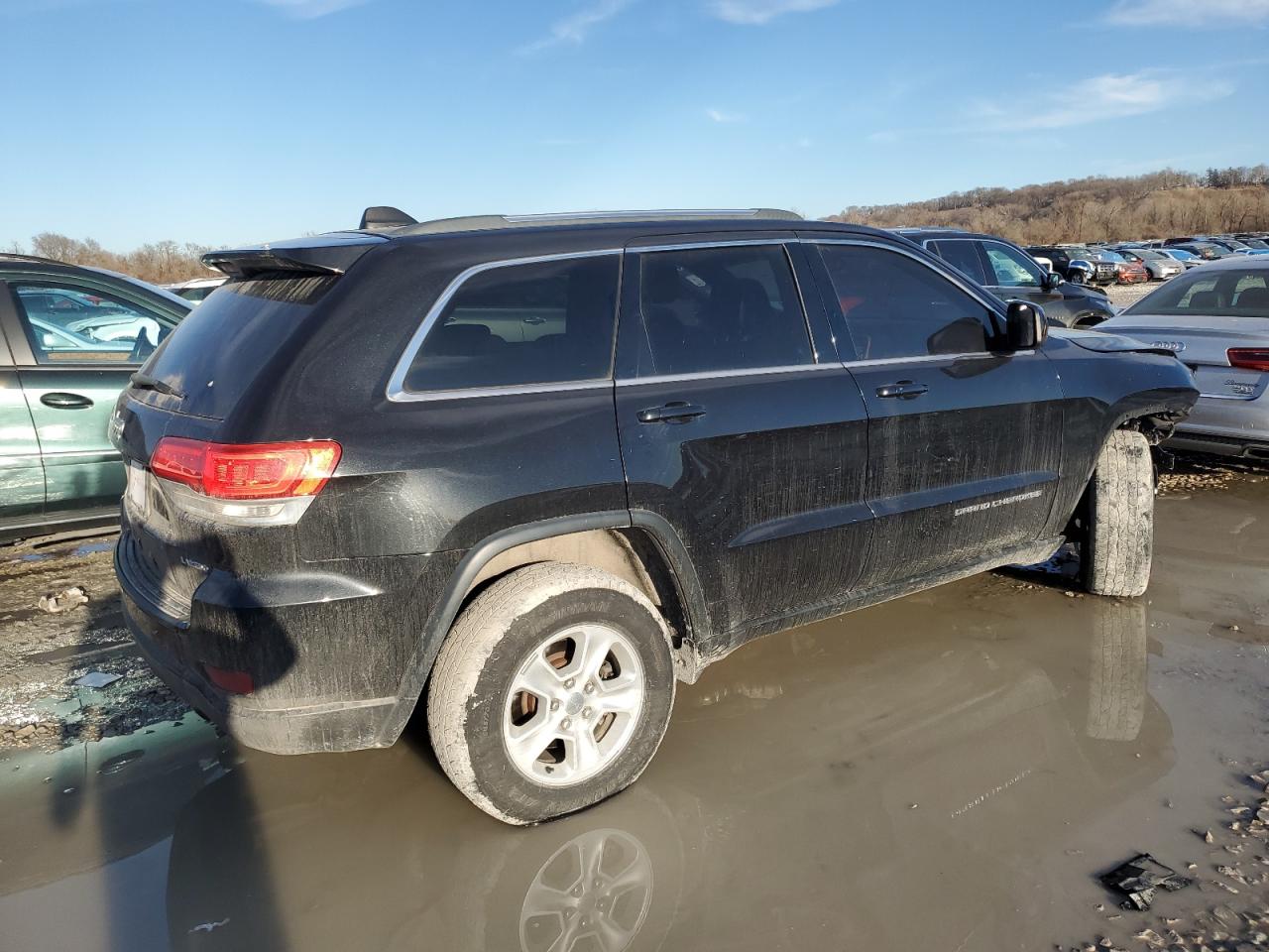 2015 Jeep Grand Cherokee VIN 1C4RJFAG8FC675573 Copart auction photo, front end / minor dent/scratches damage thumbnail 3
