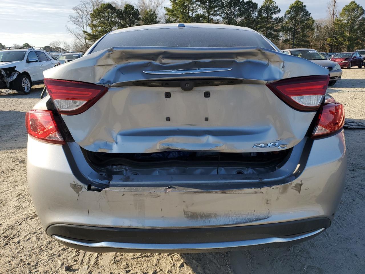 2015 Chrysler 200 VIN 1C3CCCCB9FN552499 Copart auction photo, rear end / minor dent/scratches damage thumbnail 6