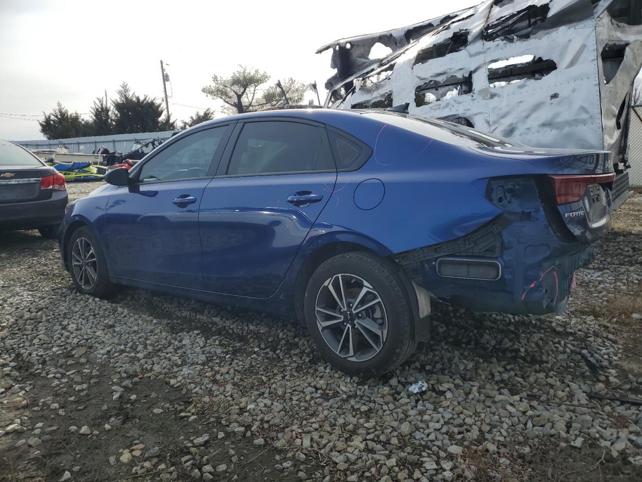 2022 KIA Forte VIN 3KPF24AD1NE445228 Copart auction photo, rear end / partial repair damage thumbnail 2