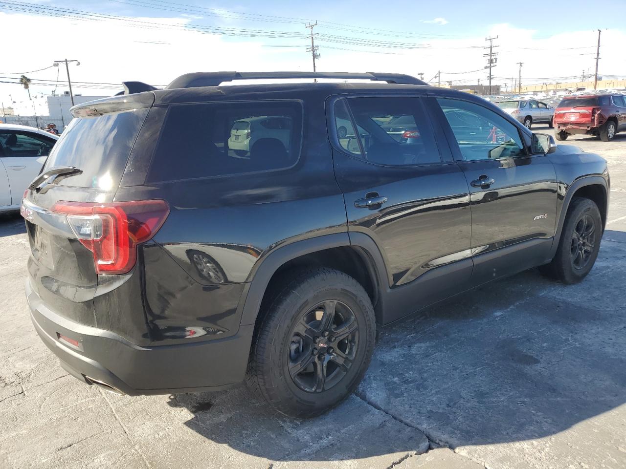 2022 GMC Acadia VIN 1GKKNLLSXNZ121540 Copart auction photo, all over damage thumbnail 3