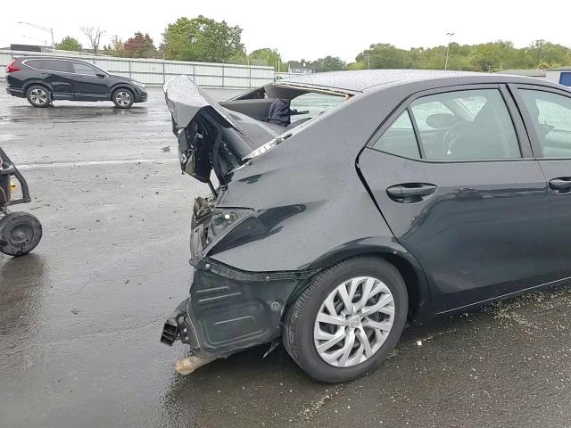 2018 Toyota Corolla VIN 5YFBURHE7JP741190 Copart auction photo, rear end damage thumbnail 10