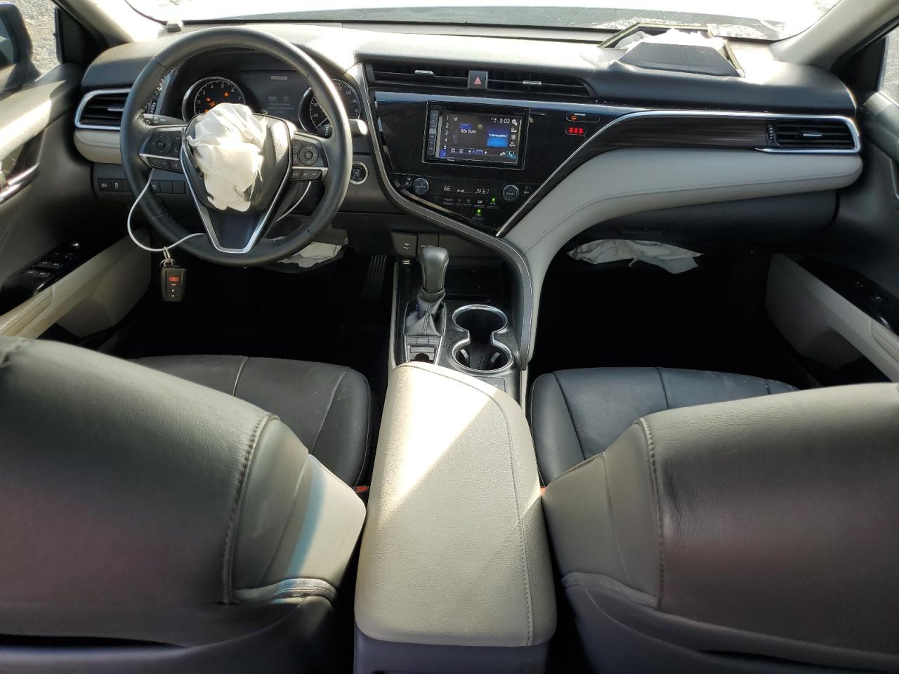 2018 Toyota Camry VIN 4T1B11HK4JU064257 Copart auction photo, front end damage thumbnail 8