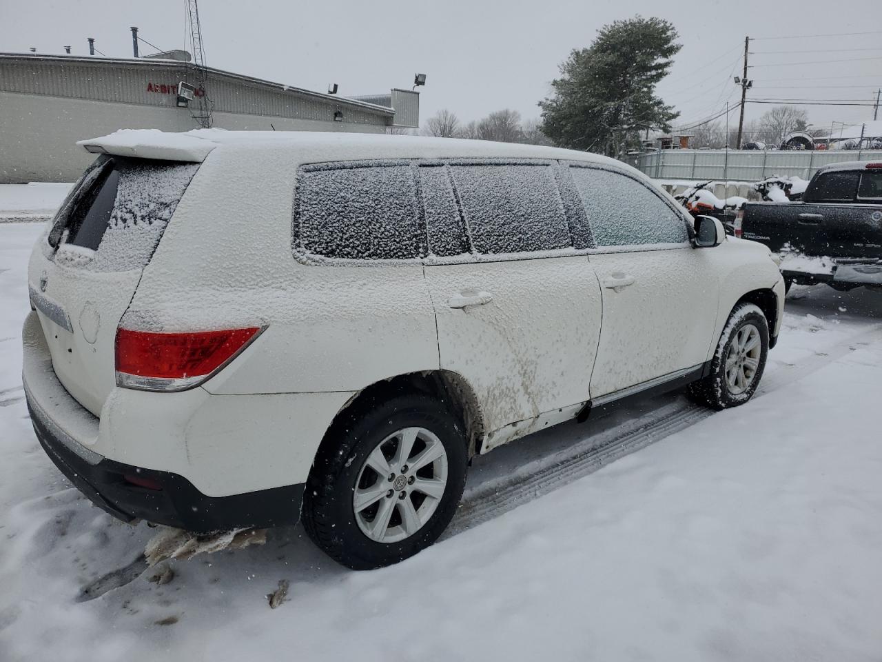 2012 Toyota Highlander VIN 5TDZA3EH1CS022045 Copart auction photo, normal wear damage thumbnail 3