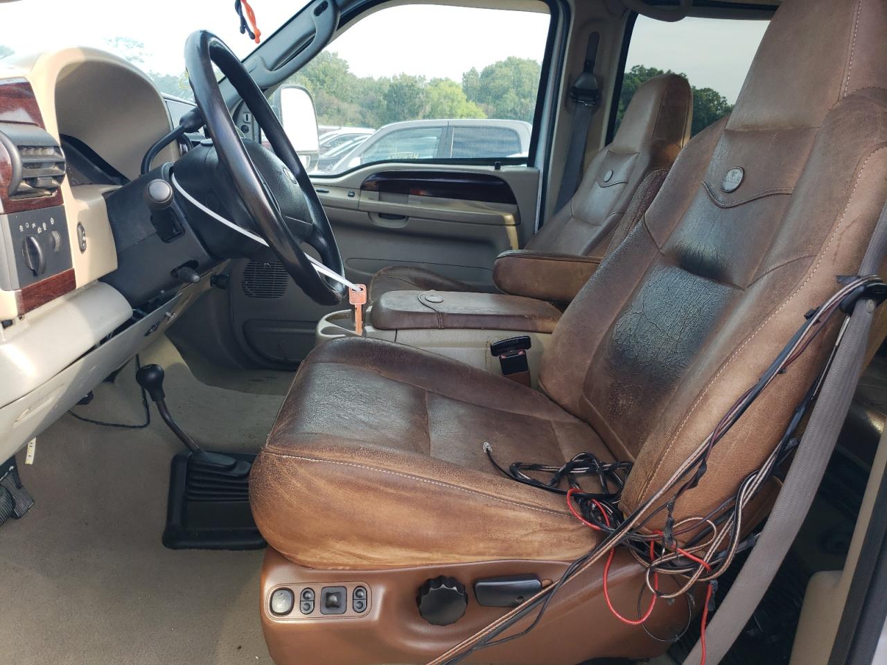 2004 Ford F250 VIN 1FTNW20P24EC31262 Copart auction photo, vandalism damage thumbnail 7