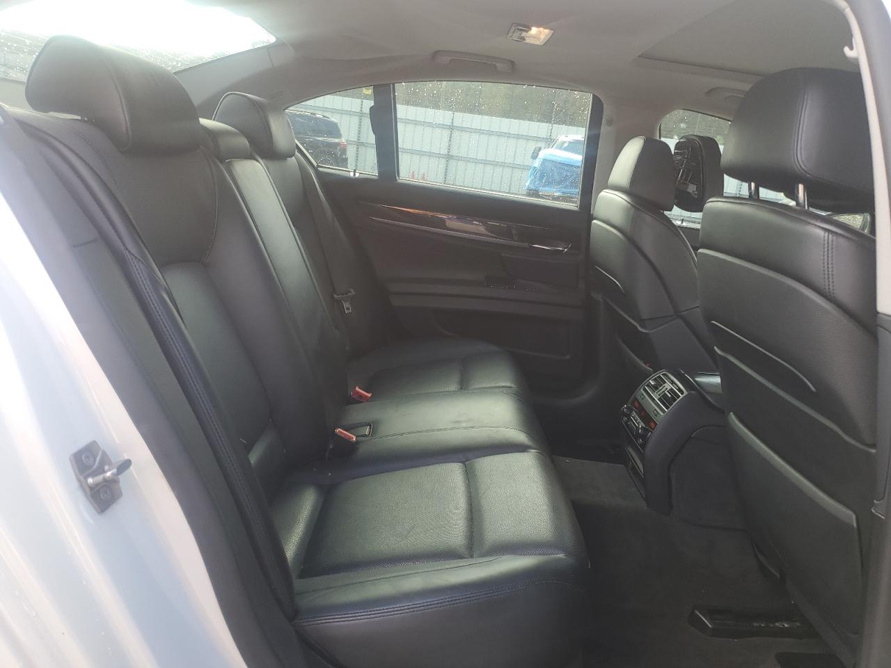 2012 BMW 7er VIN WBAKC6C50CC397171 Copart auction photo, rear end damage thumbnail 10