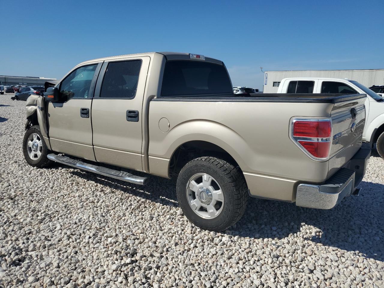 2010 Ford F-150 VIN 1FTEW1C83AFA83868 Copart auction photo, front end damage thumbnail 2