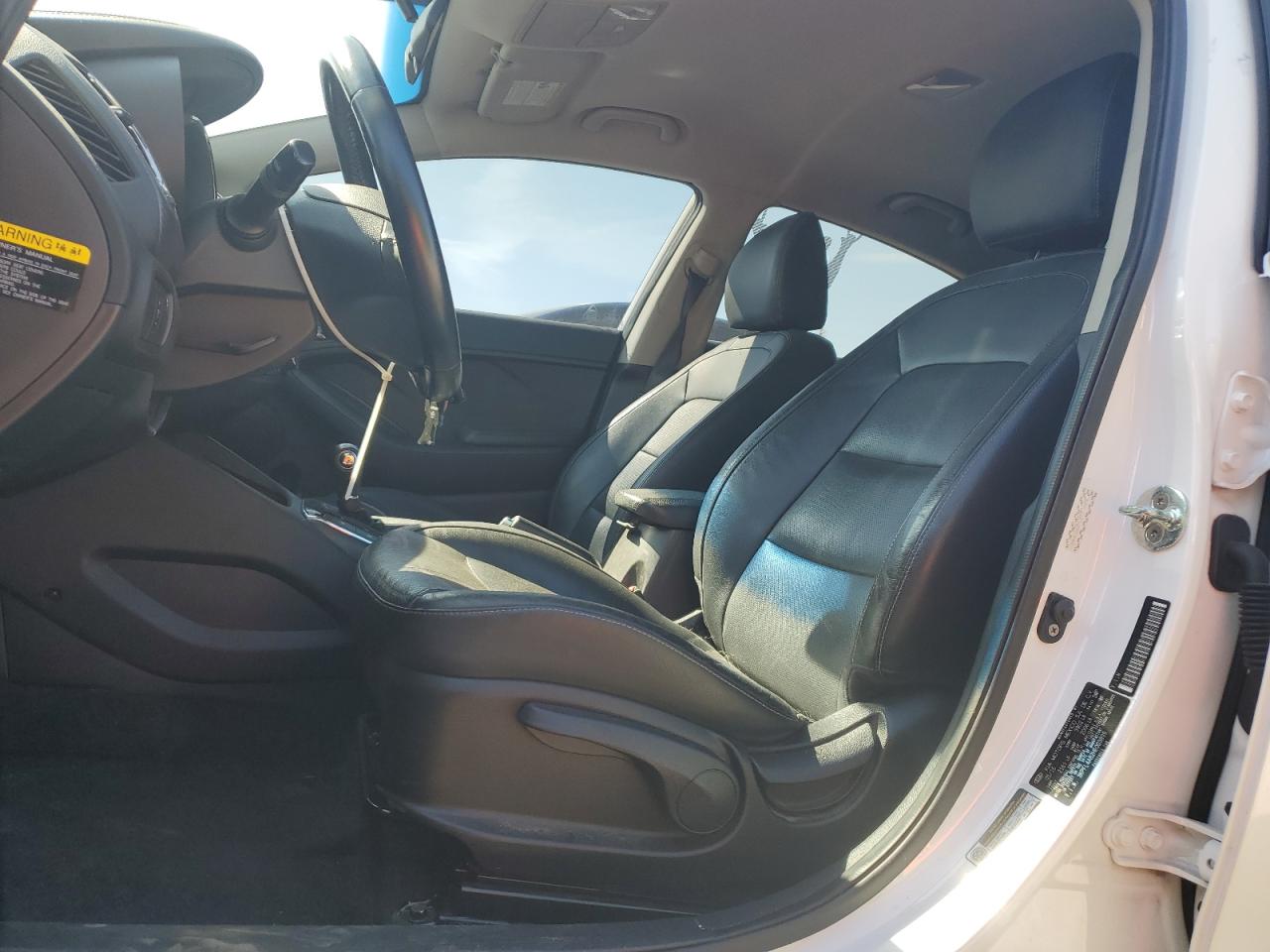 2017 KIA Forte VIN 3KPFL4A82HE003899 Copart auction photo, front end / minor dent/scratches damage thumbnail 7