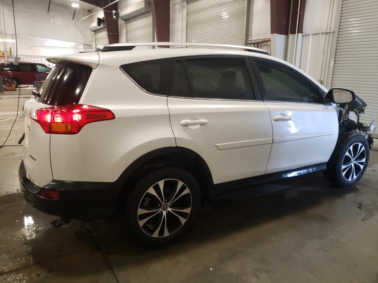 2015 Toyota RAV 4 VIN 2T3YFREV1FW163903 Copart auction photo, front end / rear end damage thumbnail 3