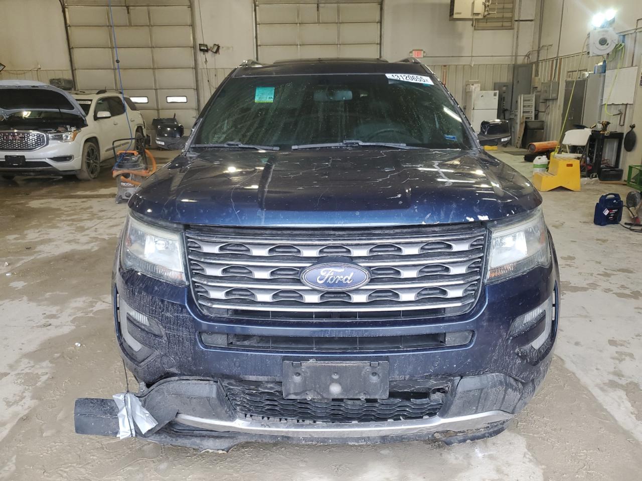 2016 Ford Explorer VIN 1FM5K8D87GGD23912 Copart auction photo, front end / side damage thumbnail 5