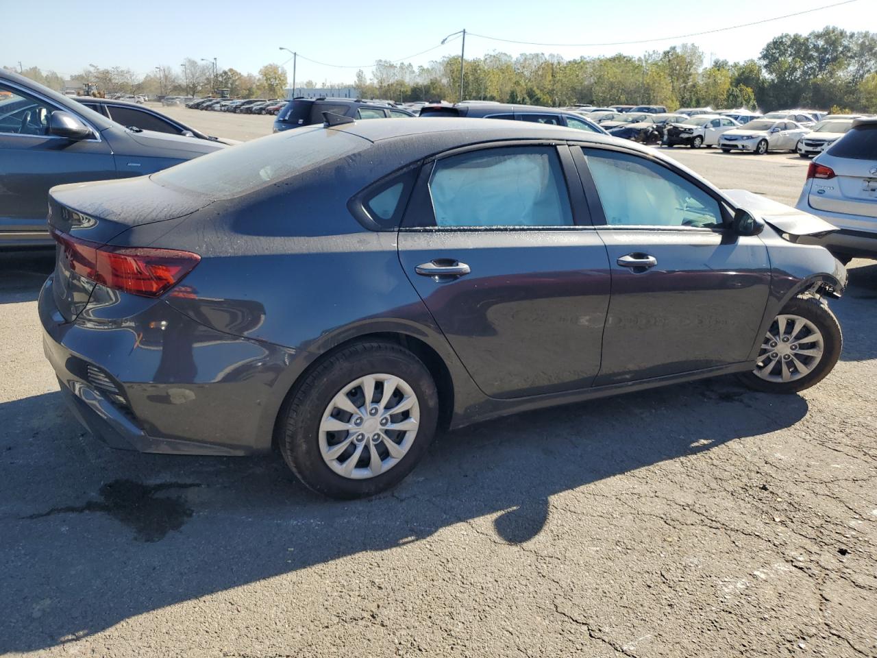2024 KIA Forte VIN 3KPF24AD2RE820906 Copart auction photo, front end / side damage thumbnail 3