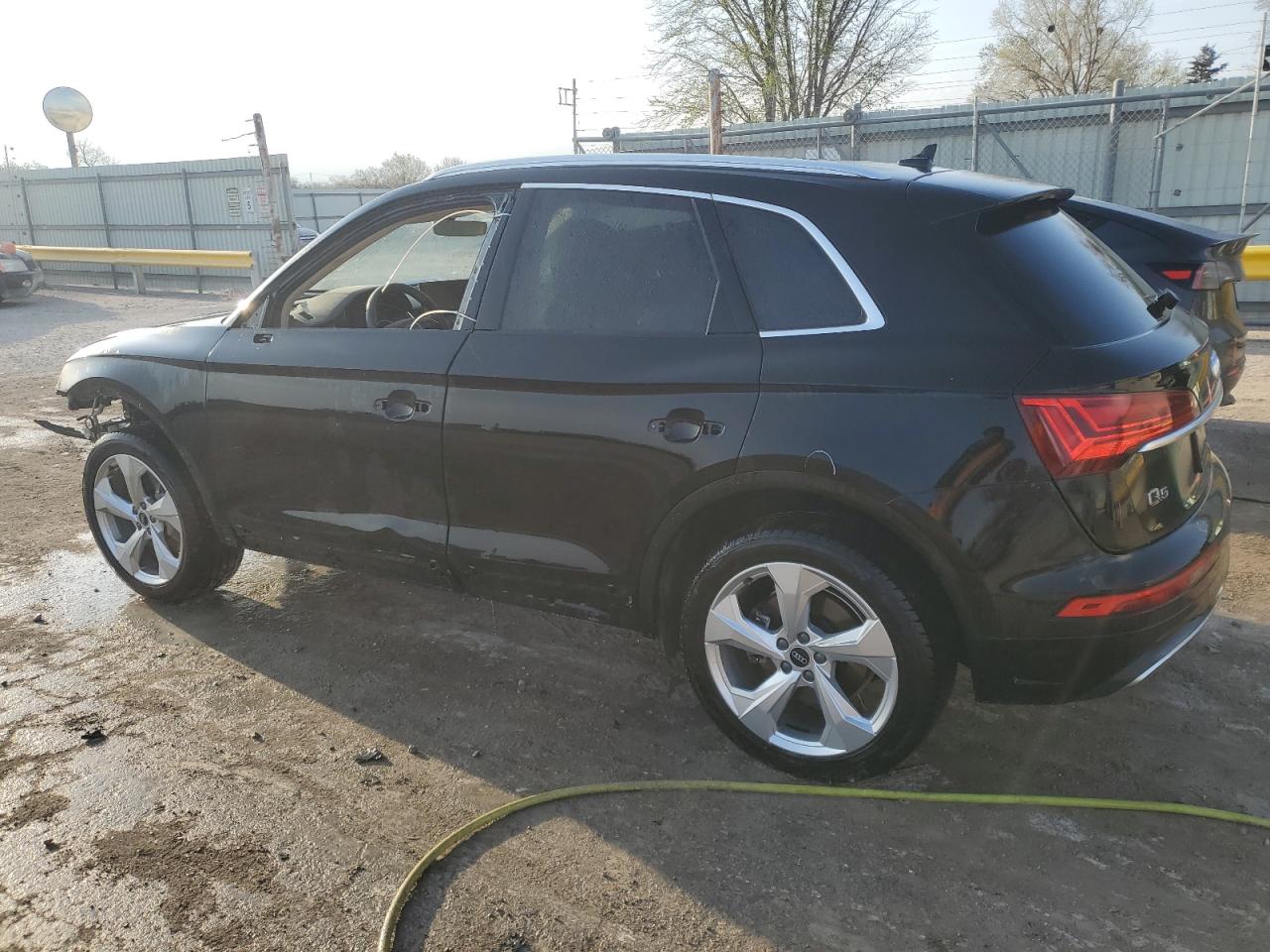 2021 Audi Q5 VIN WA1BAAFY5M2127307 Copart auction photo, front end / side damage thumbnail 2