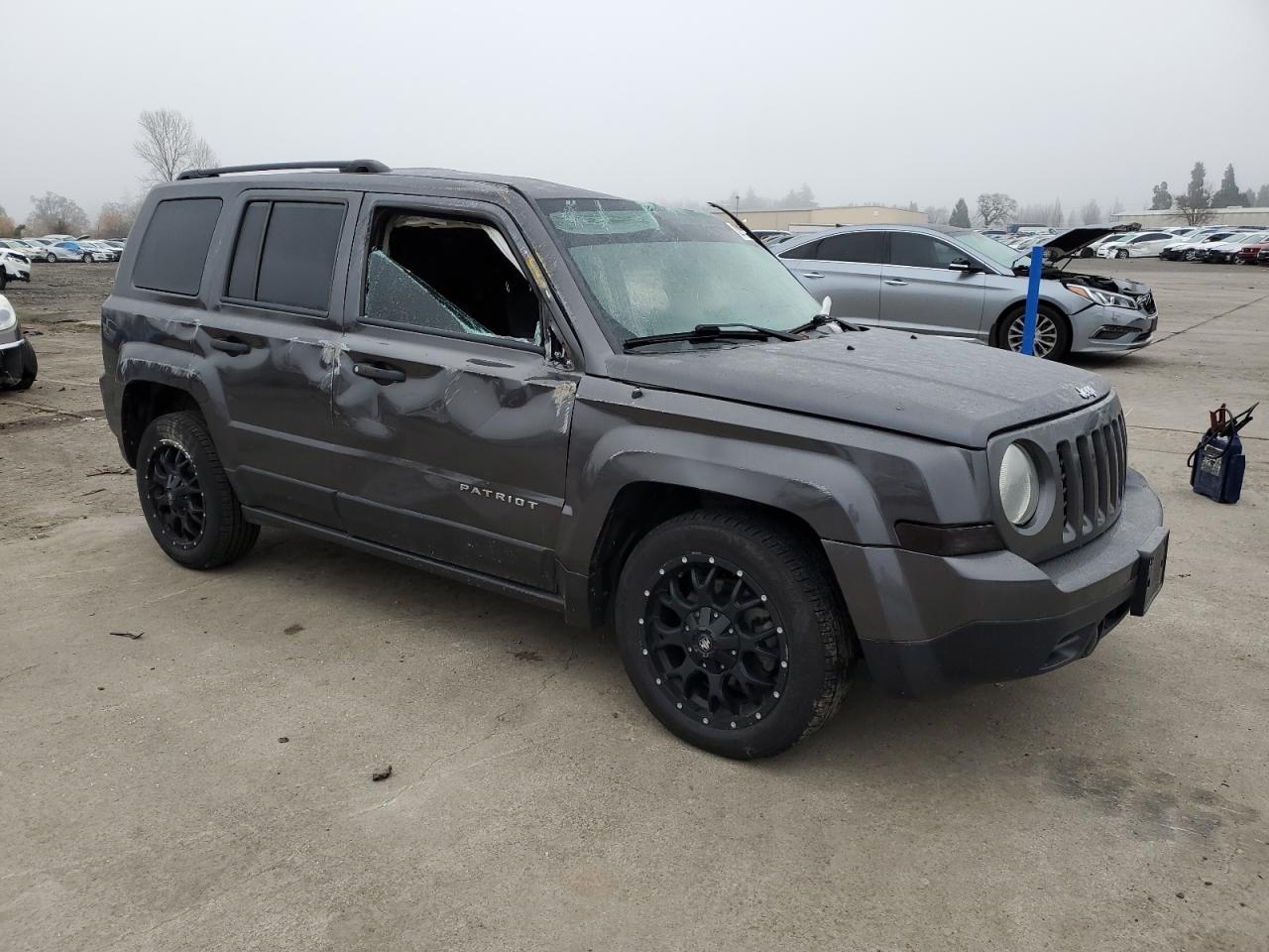 2017 Jeep Liberty (Patriot) VIN 1C4NJPBB9HD132415 Copart auction photo, rollover damage thumbnail 4