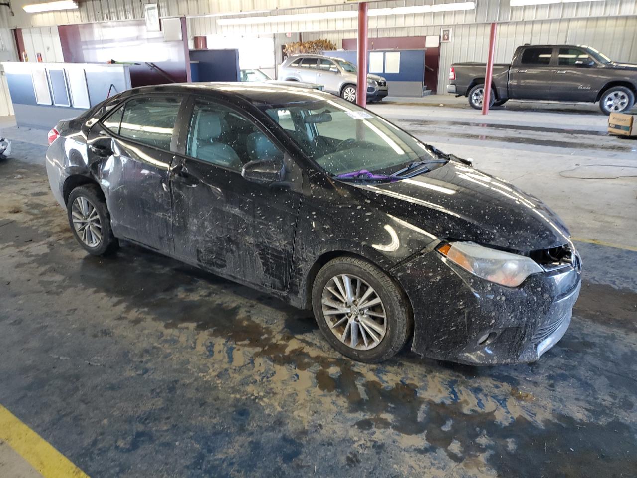 2015 Toyota Corolla VIN 5YFBURHE9FP247369 Copart auction photo, front end / side damage thumbnail 4