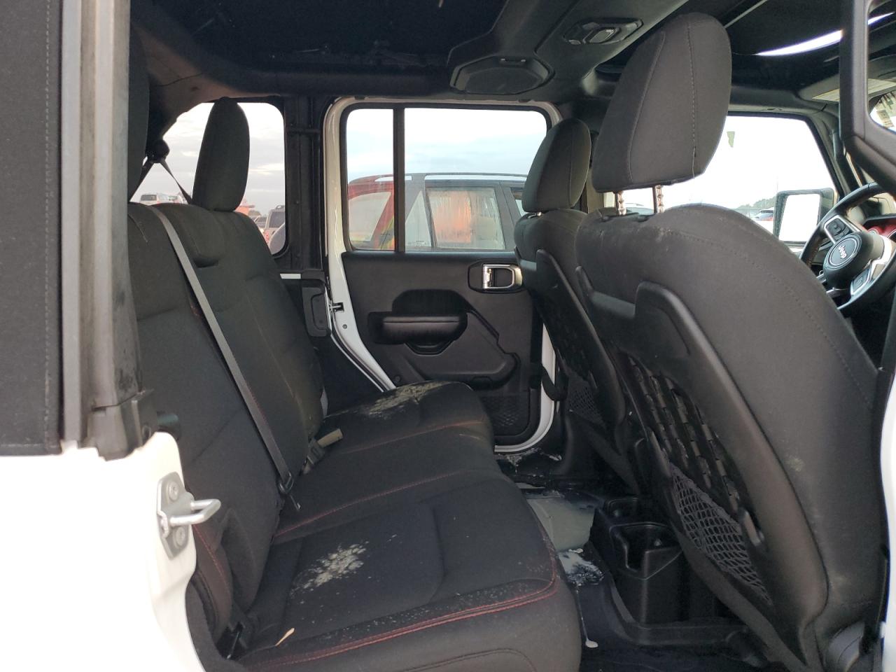 2018 Jeep Wrangler VIN 1C4HJXFG5JW113616 Copart auction photo, water/flood damage thumbnail 11