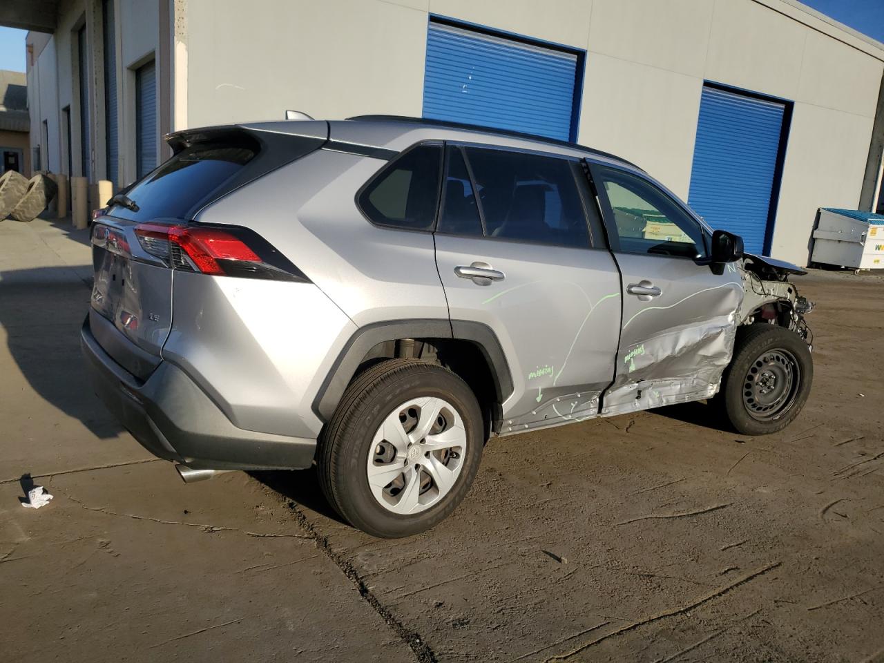 2019 Toyota RAV 4 VIN JTMH1RFV6KD002919 Copart auction photo, front end damage thumbnail 3