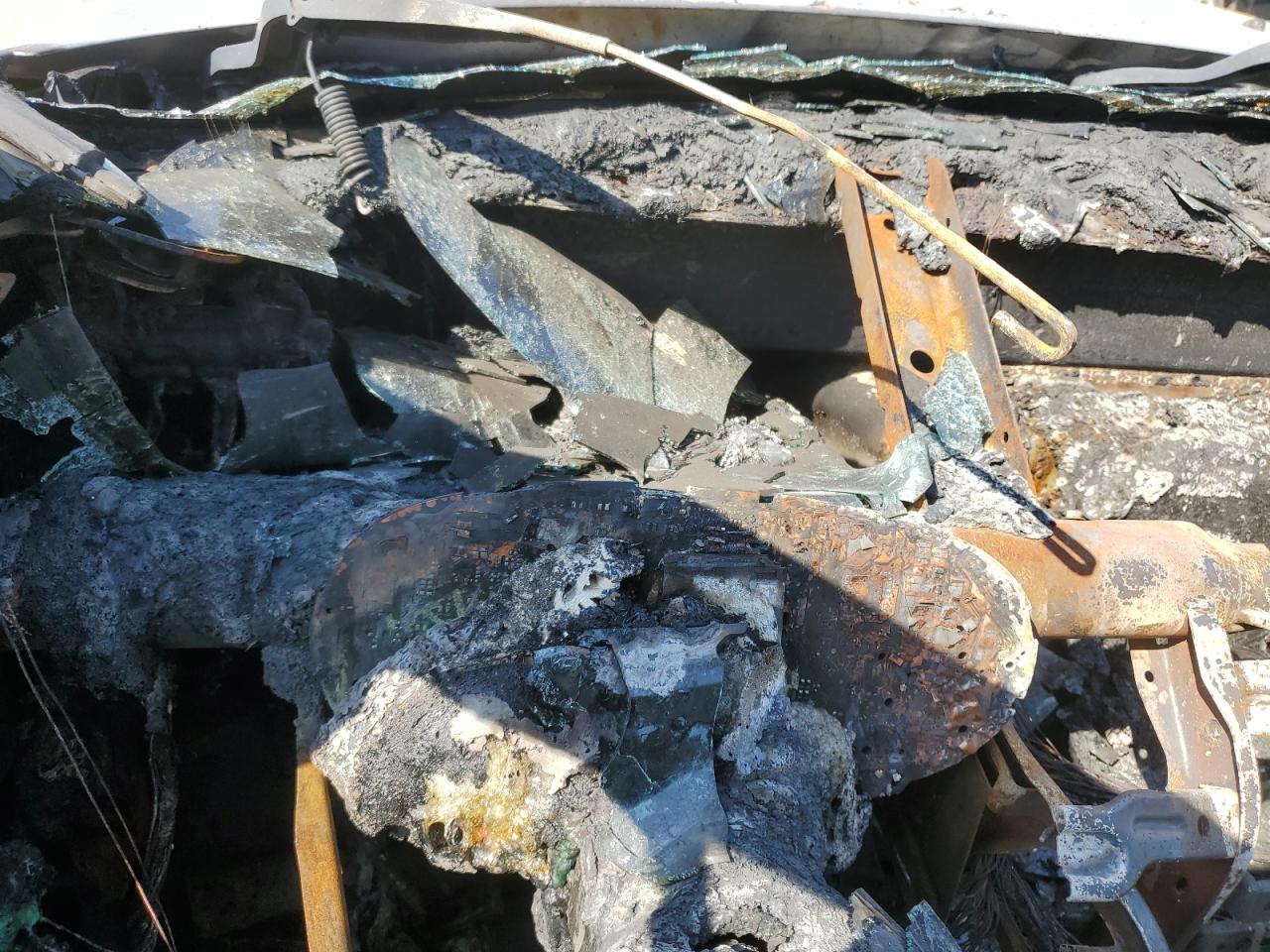 2018 RAM 3500 VIN 3C63RRGLXJG182608 Copart auction photo, burn - interior / burn damage thumbnail 9
