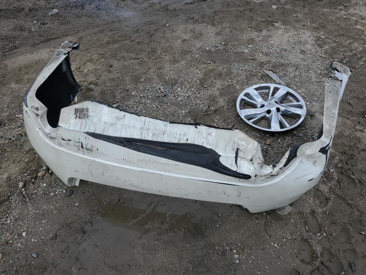 2015 Nissan Altima VIN 1N4AL3AP5FC188360 Copart auction photo, front end / minor dent/scratches damage thumbnail 12