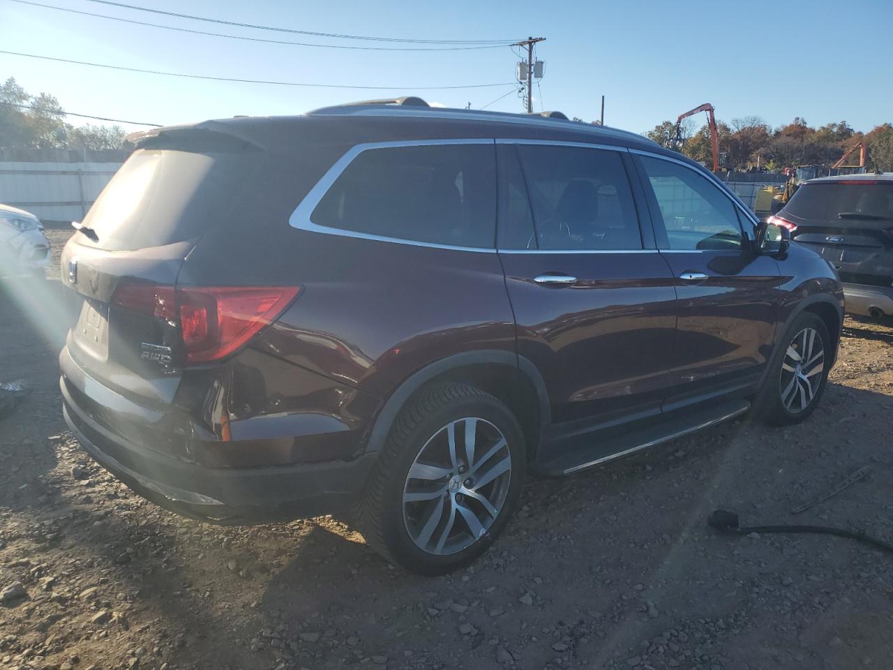 2017 Honda Pilot VIN 5FNYF6H94HB053210 Copart auction photo, frame damage / front end damage thumbnail 3