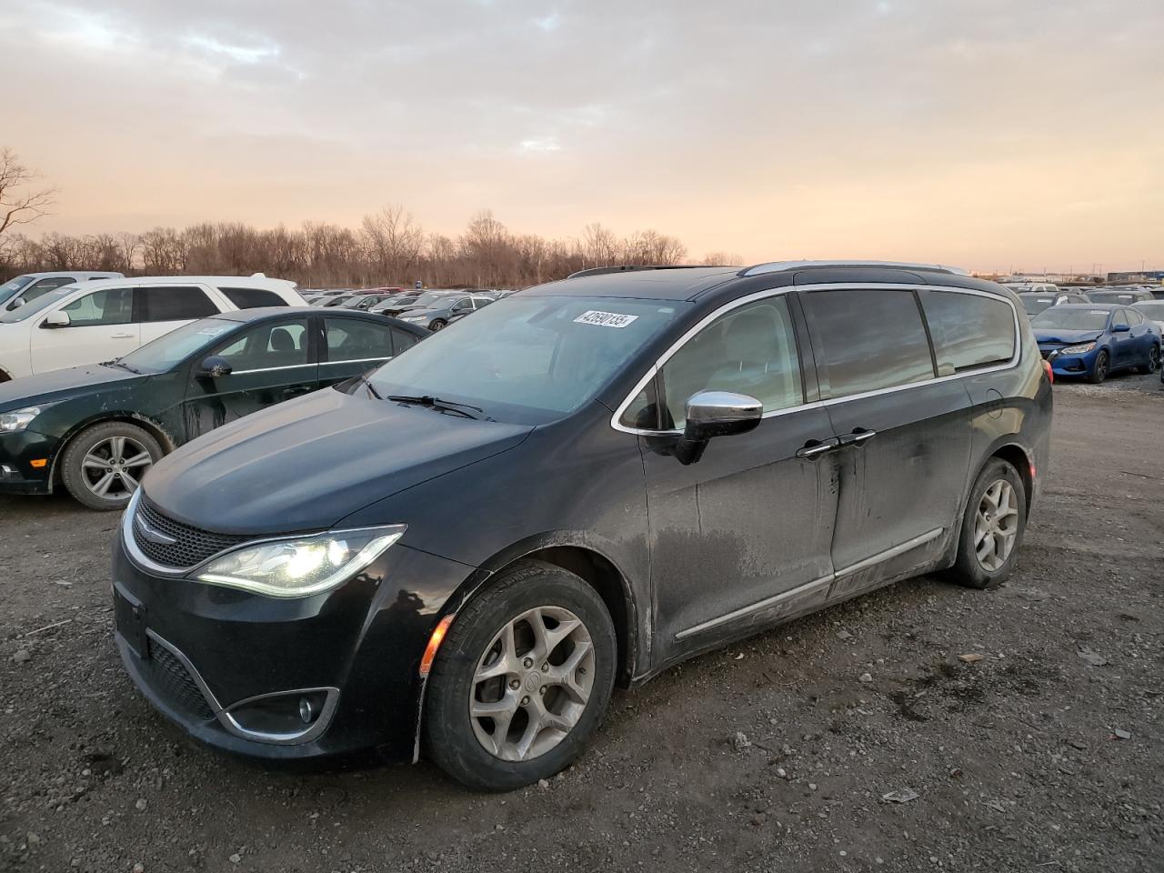 2018 Chrysler Pacifica VIN 2C4RC1GG4JR227450