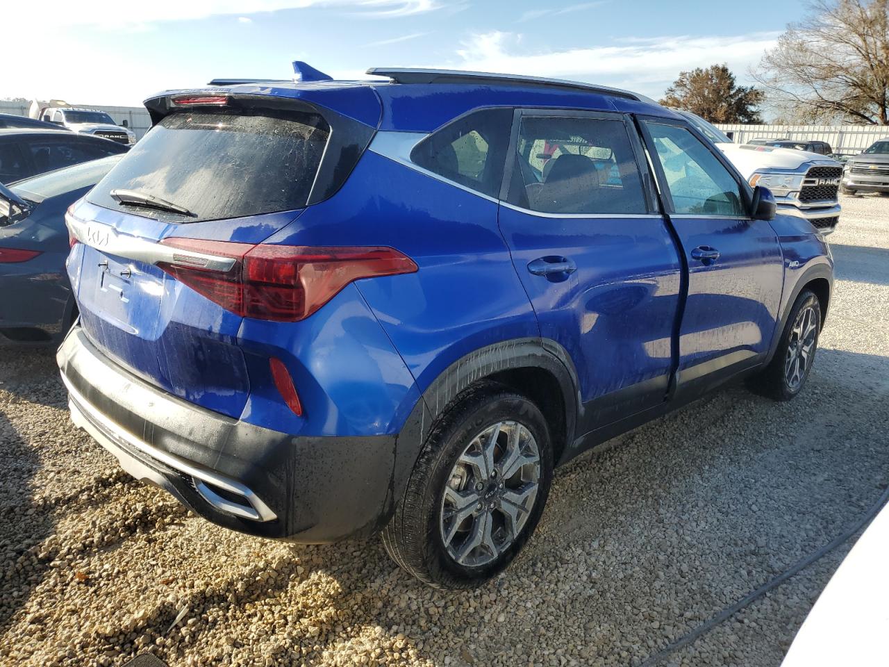 2023 KIA Seltos VIN KNDERCAA9P7403495 Copart auction photo, water/flood damage thumbnail 3