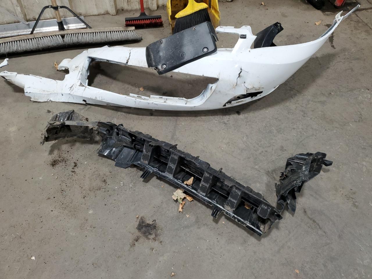 2012 Chevrolet Impala VIN 2G1WC5E33C1245071 Copart auction photo, front end / side damage thumbnail 13
