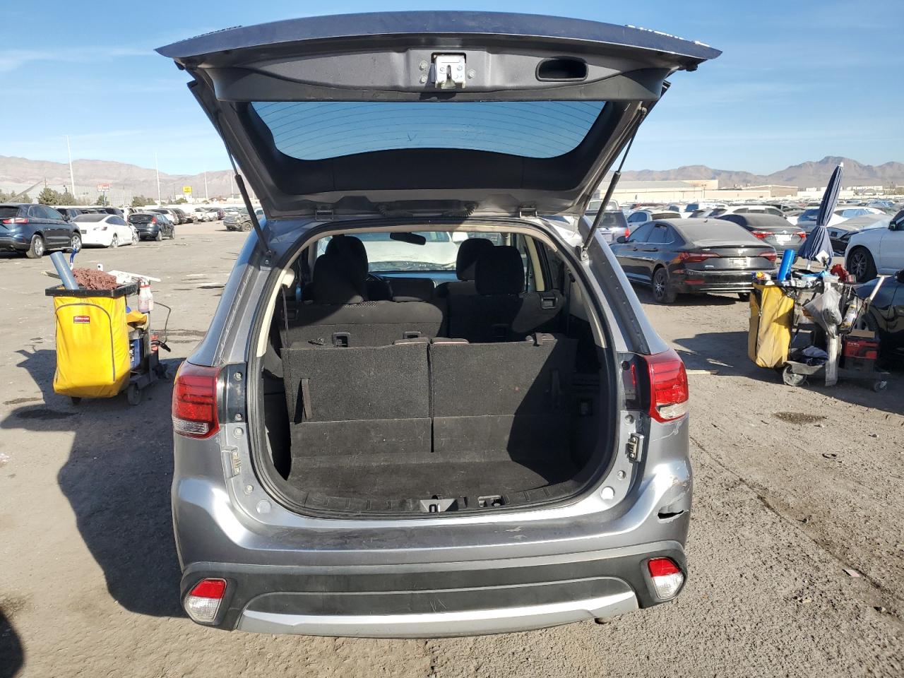2017 Mitsubishi Outlander VIN JA4AD3A30HZ043712 Copart auction photo, all over damage thumbnail 6