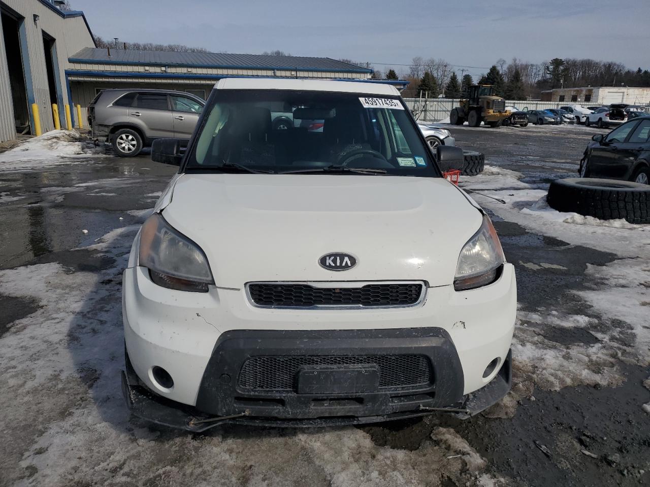 2011 KIA Soul VIN KNDJT2A17B7718119 Copart auction photo, side / front end damage thumbnail 5