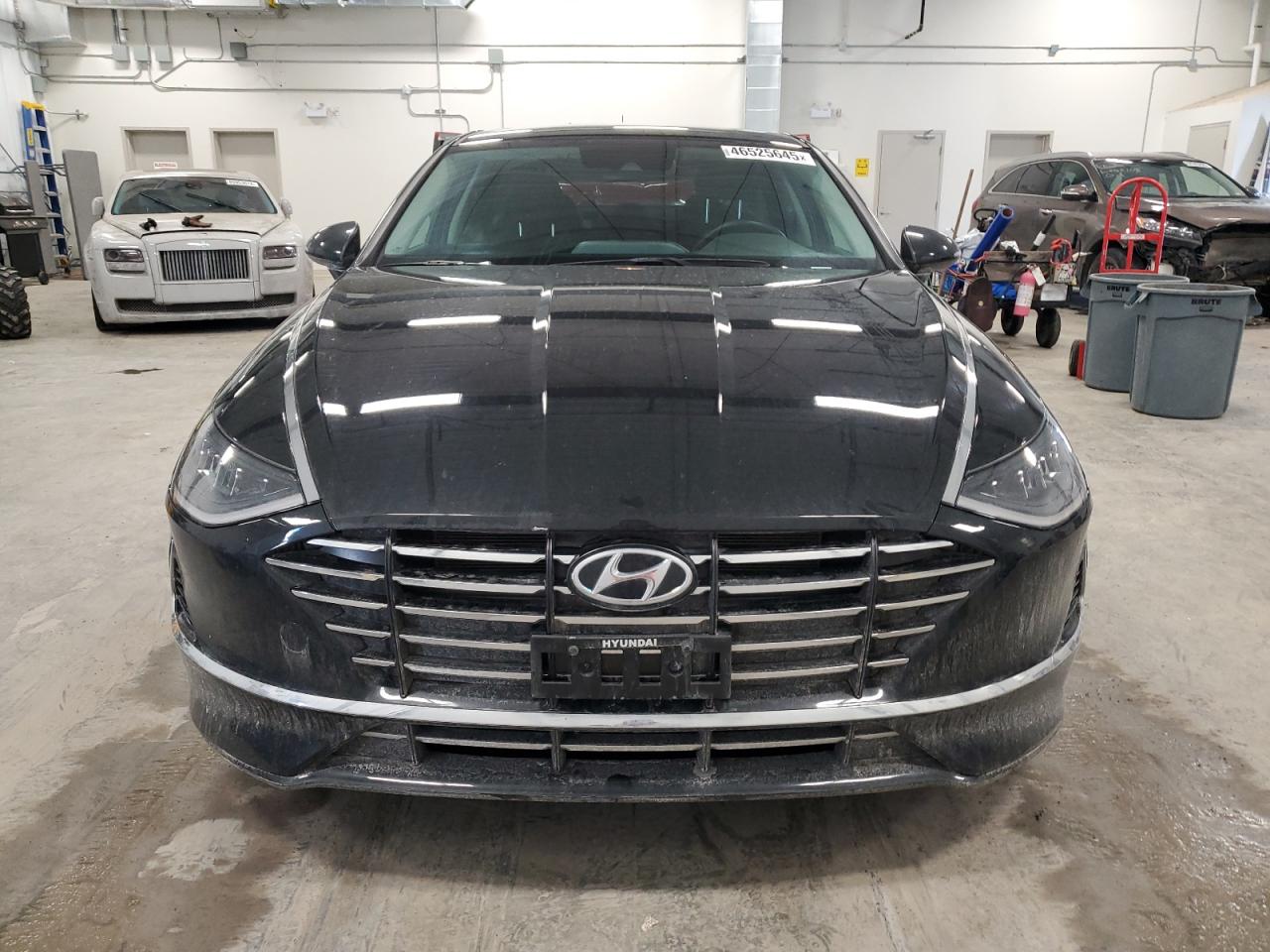 2022 Hyundai Sonata VIN KMHL24JAXNA224346 Copart auction photo, rear end / minor dent/scratches damage thumbnail 5