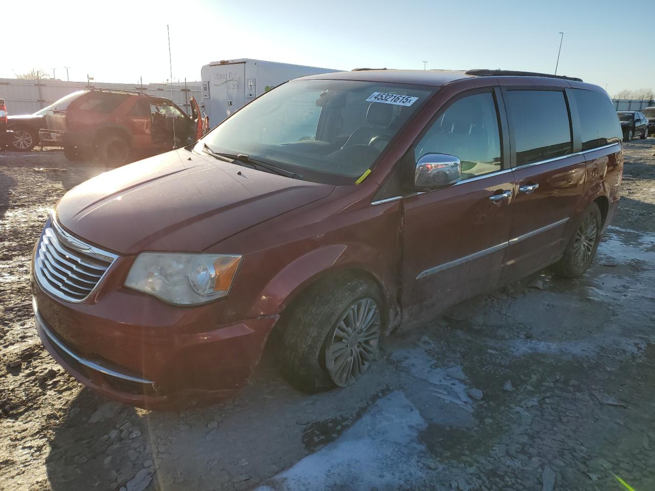2013 Chrysler Town & Country VIN 2C4RC1CGXDR588630