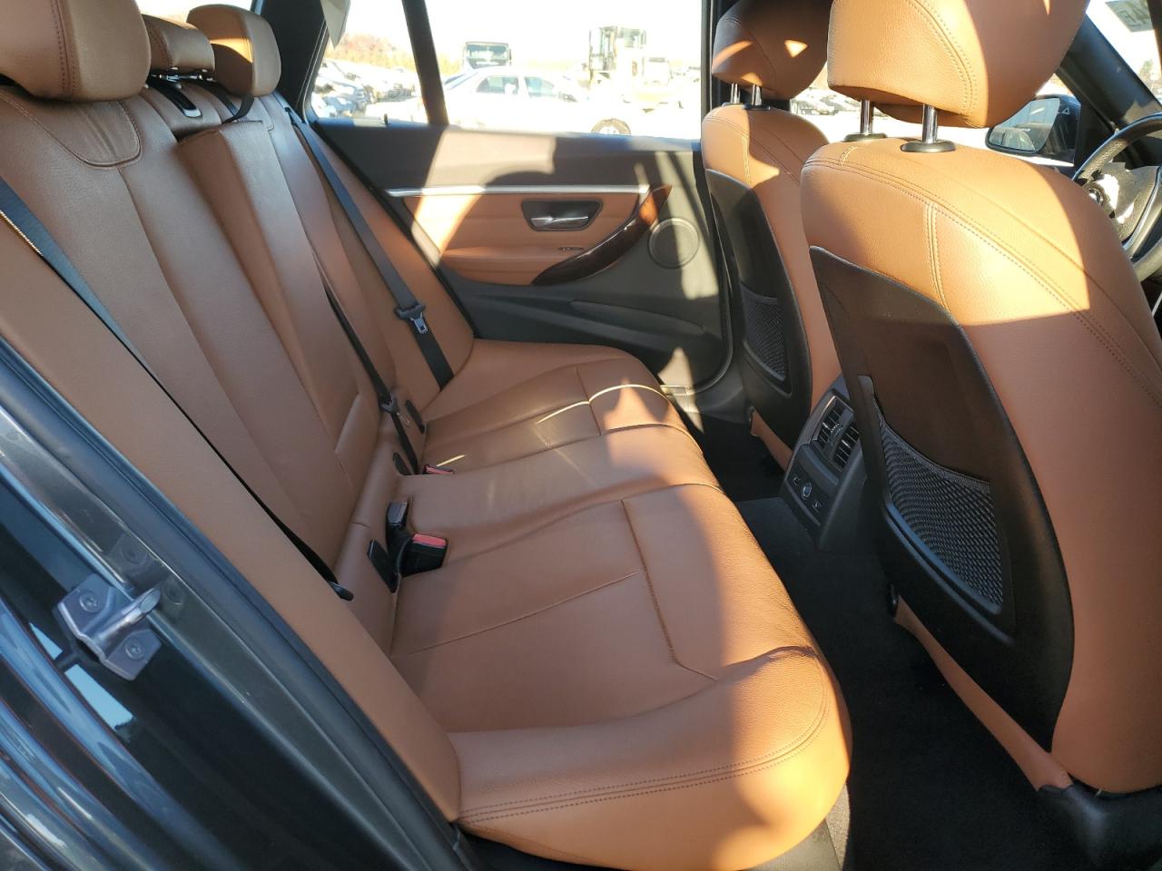 2017 BMW 3er VIN WBA8J1C39HA018561 Copart auction photo, front end damage thumbnail 10