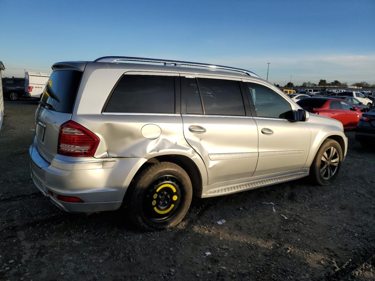 2010 Mercedes-Benz GL-klasse VIN 4JGBF7BE0AA545325 Copart auction photo, side / rear end damage thumbnail 3