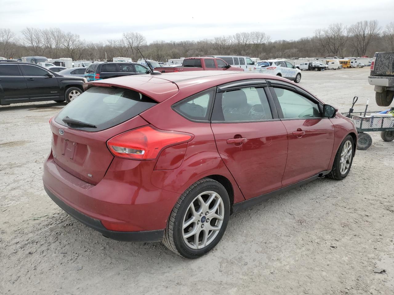 2015 Ford Focus VIN 1FADP3K21FL330224 Copart auction photo, minor dent/scratches damage thumbnail 3