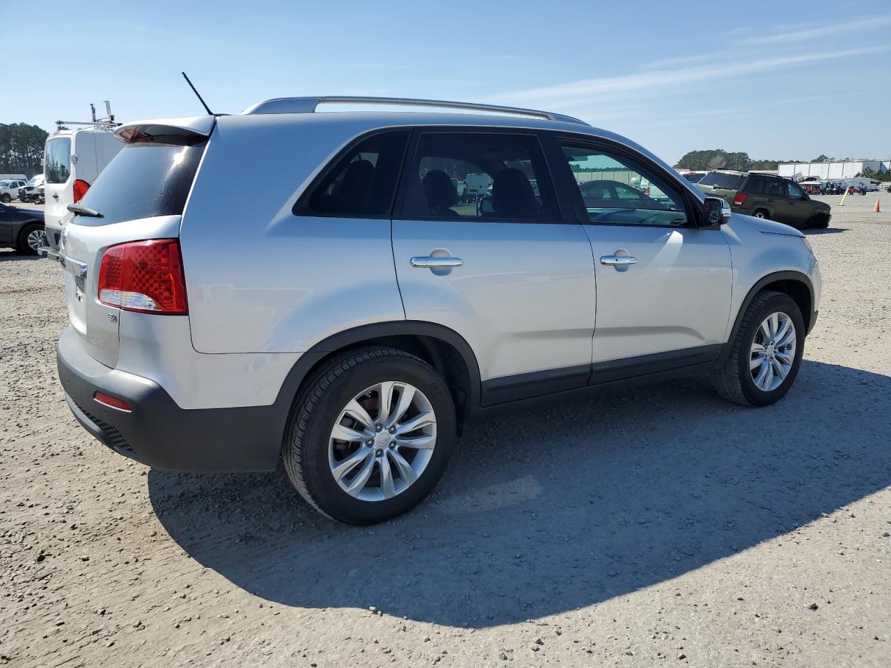 2011 KIA Sorento VIN 5XYKU3A12BG147004 Copart auction photo, side damage thumbnail 3
