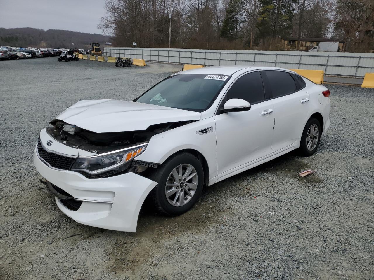 2017 KIA Optima VIN 5XXGT4L3XHG151957