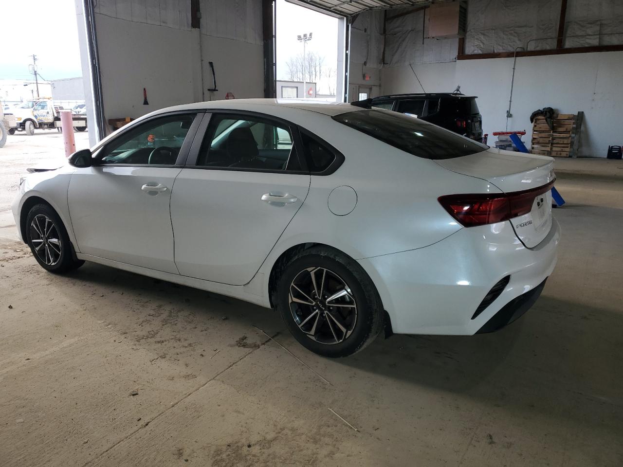 2022 KIA Forte VIN 3KPF24AD1NE484496 Copart auction photo, front end damage thumbnail 2