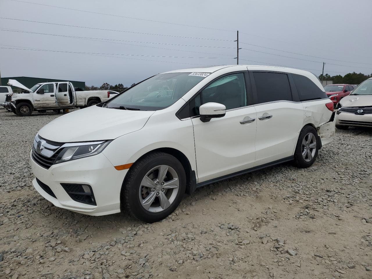 2018 Honda Odyssey VIN 5FNRL6H76JB025295