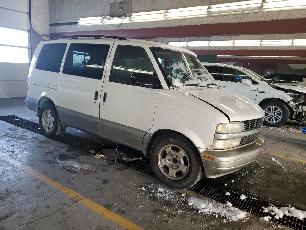 2004 Chevrolet Astro VIN 1GNDM19X44B103760 Copart auction photo, rear end / side damage thumbnail 4