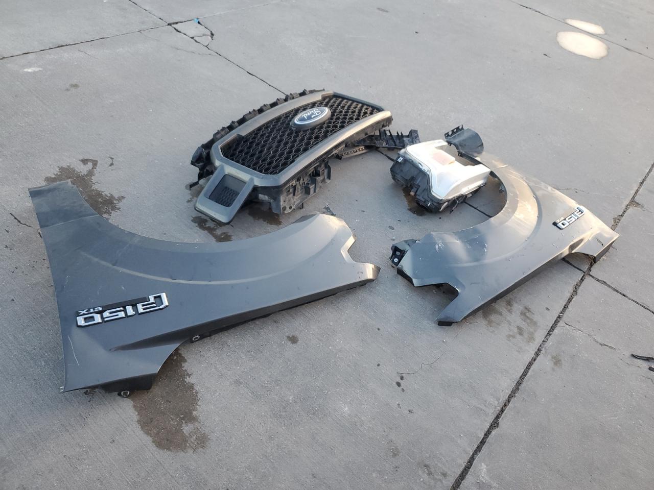2018 Ford F-150 VIN 1FTEX1CP3JKD29779 Copart auction photo, front end / rear end damage thumbnail 12