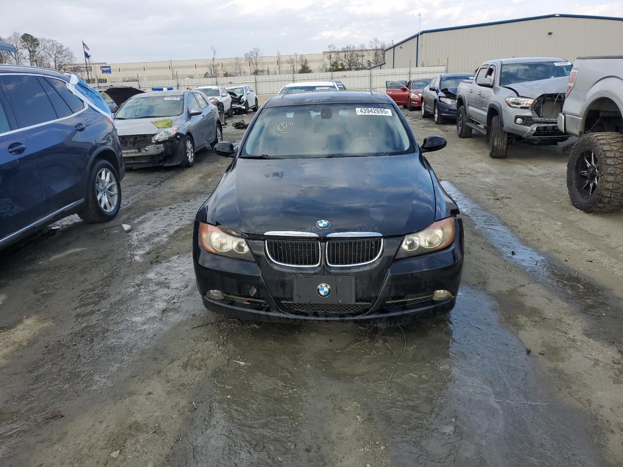 2007 BMW 3er VIN WBAVA37537NE29958 Copart auction photo, rear end damage thumbnail 5