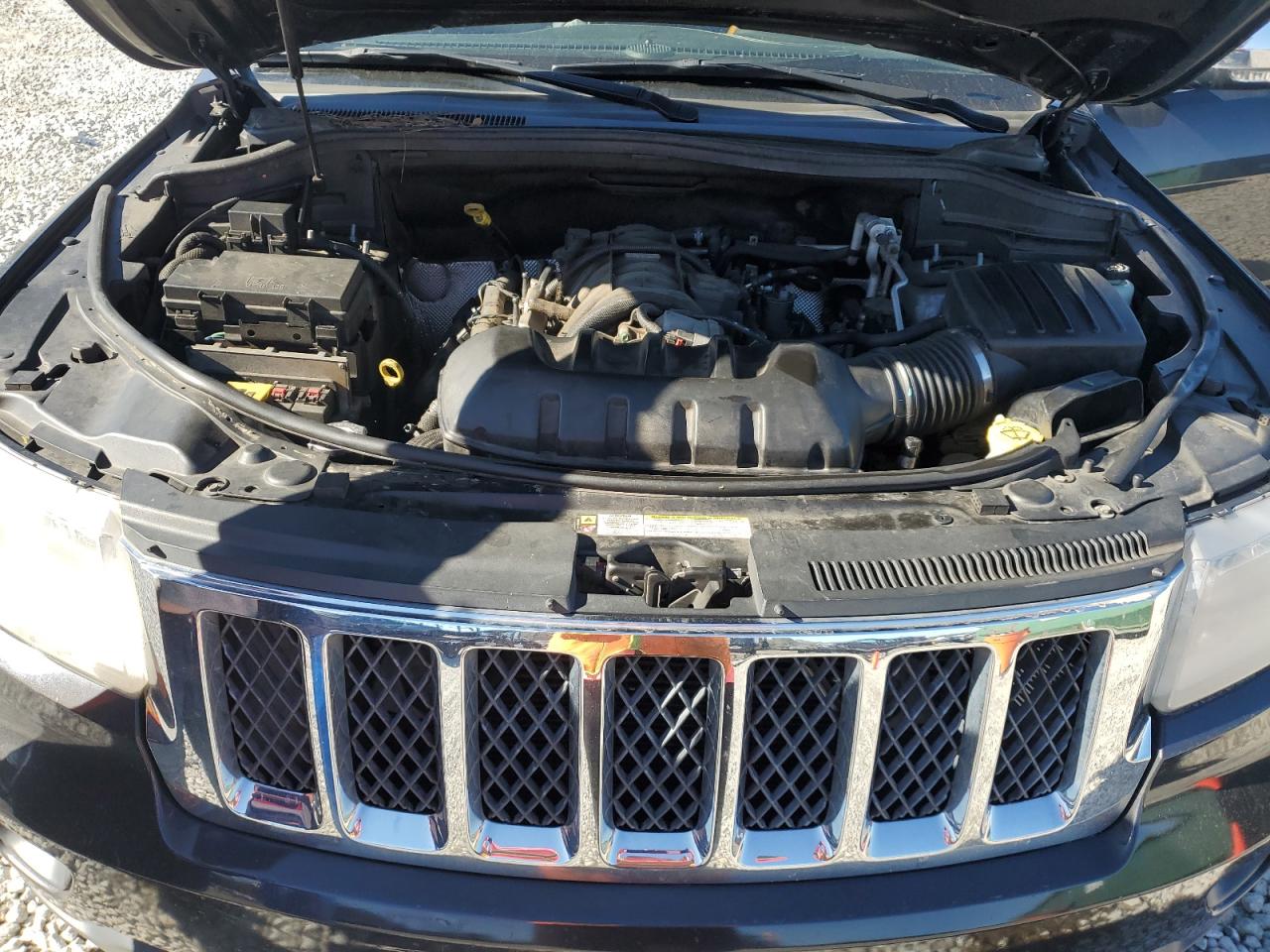 2011 Jeep Grand Cherokee VIN 1J4RR6GT1BC696251 Copart auction photo, minor dent/scratches damage thumbnail 12