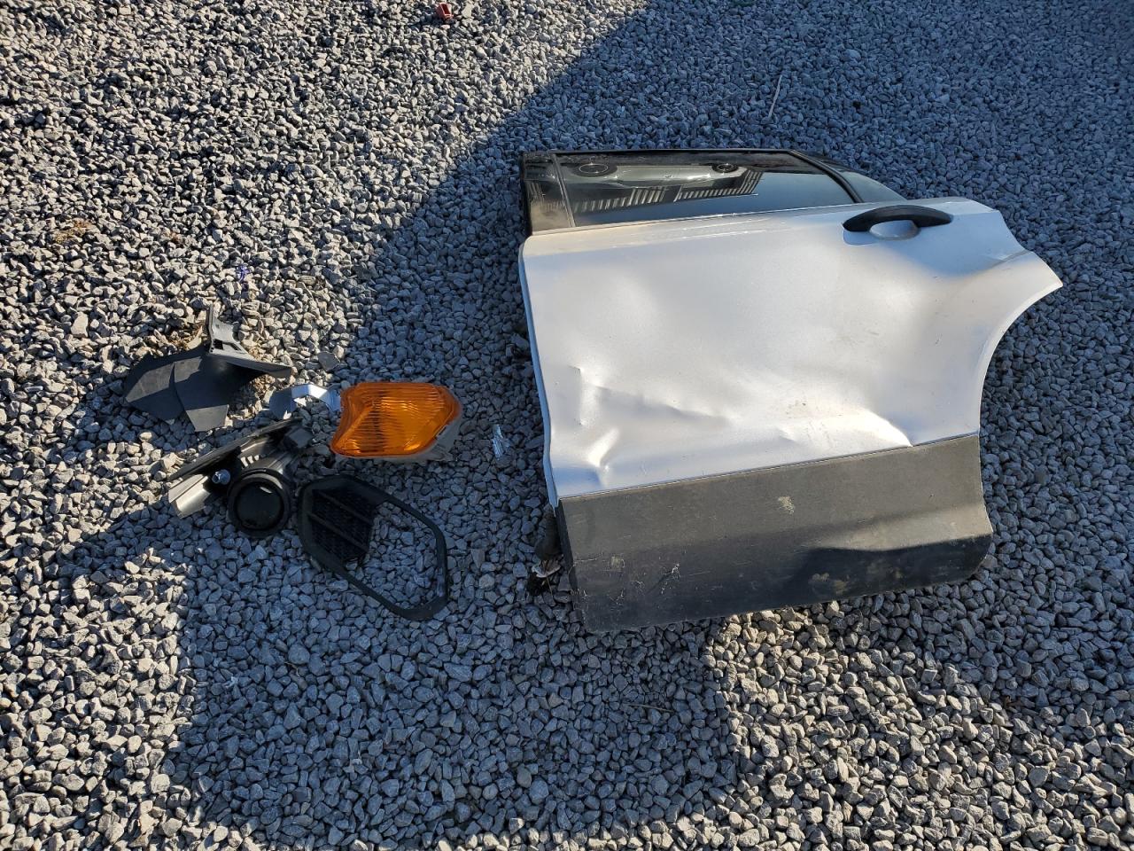 2018 Ford Escape VIN 1FMCU0F75JUB37978 Copart auction photo, front end / side damage thumbnail 13