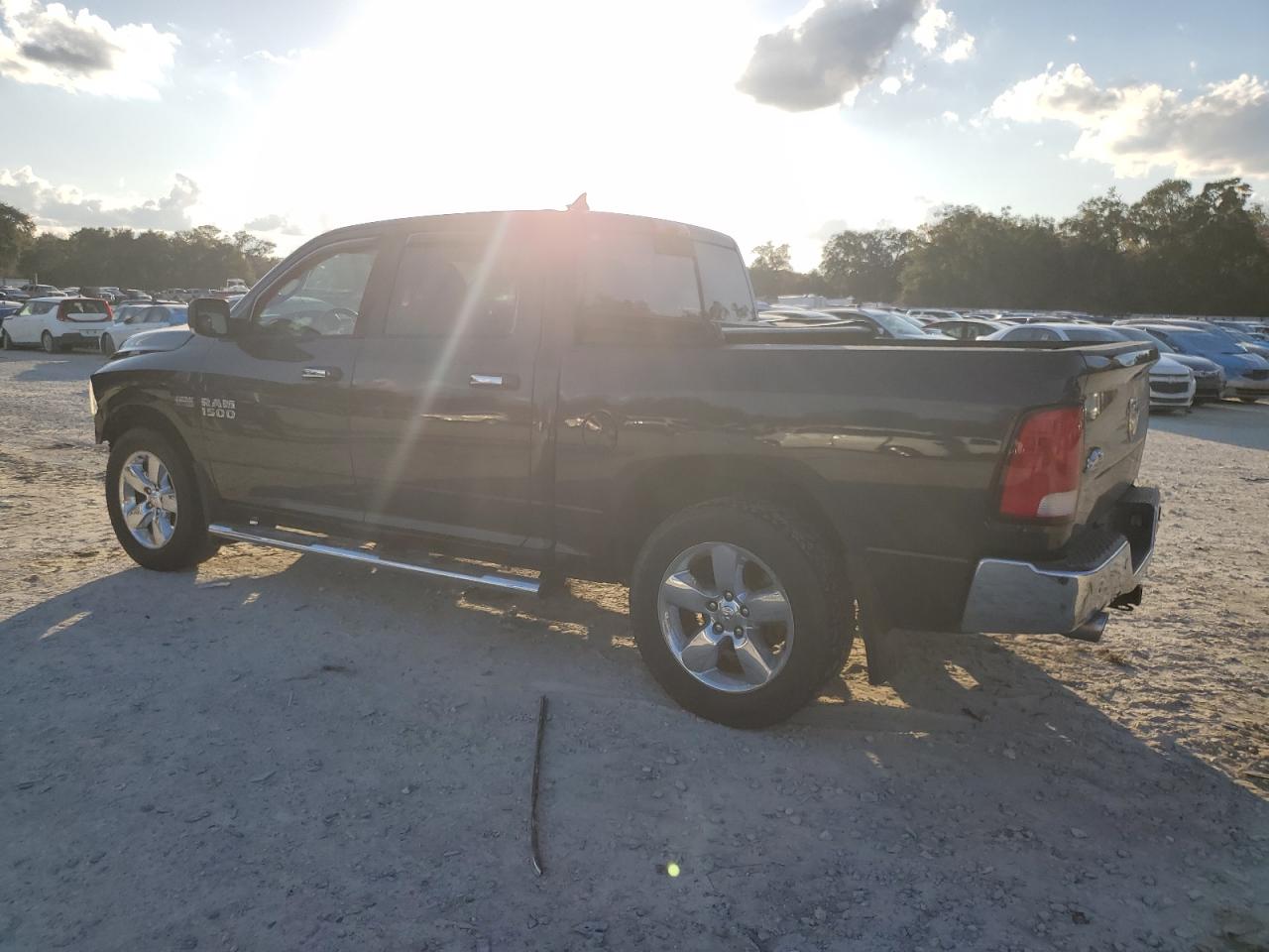 2014 RAM 1500 VIN 1C6RR6LT2ES222483 Copart auction photo, front end / minor dent/scratches damage thumbnail 2
